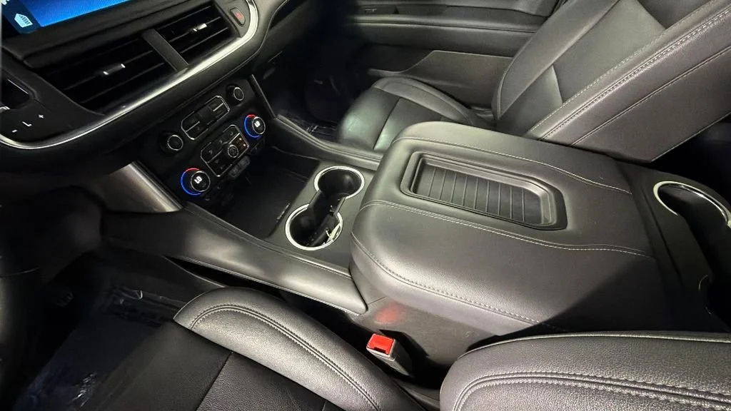 Used 2023 Summit White Chevrolet LT image 25