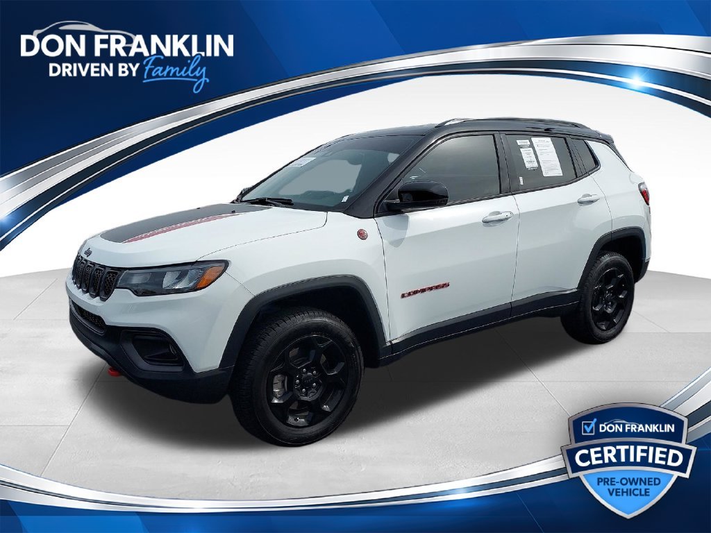 Used 2023 White Jeep Trailhawk image 1