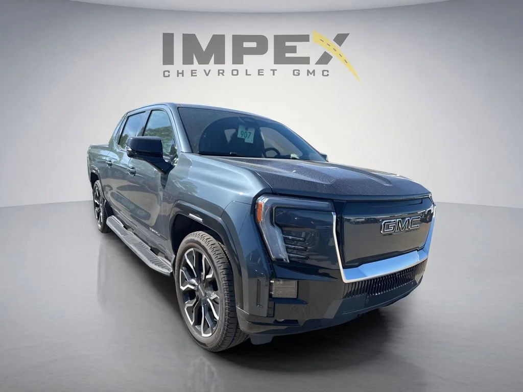 Used 2025 Deep Ocean Metallic GMC Max Range Denali image 2