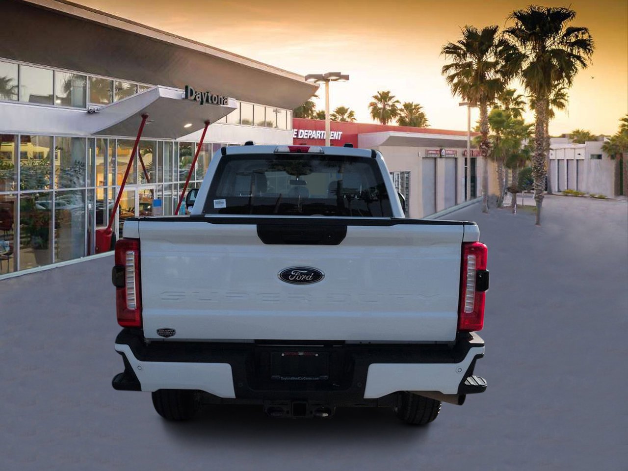 Used 2024 Oxford White Ford XL image 4