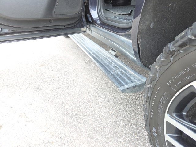 Used 2023 Silver GMC AT4 image 16