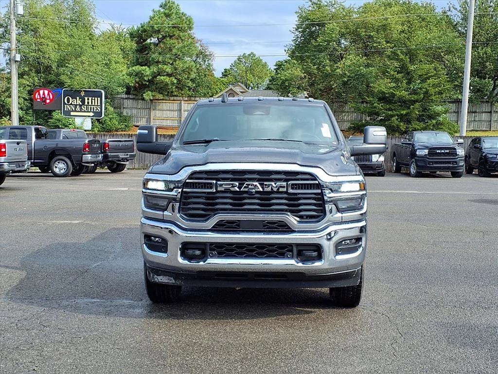 New 2026 Granite Crystal Metallic Clearcoat RAM Tradesman image 22