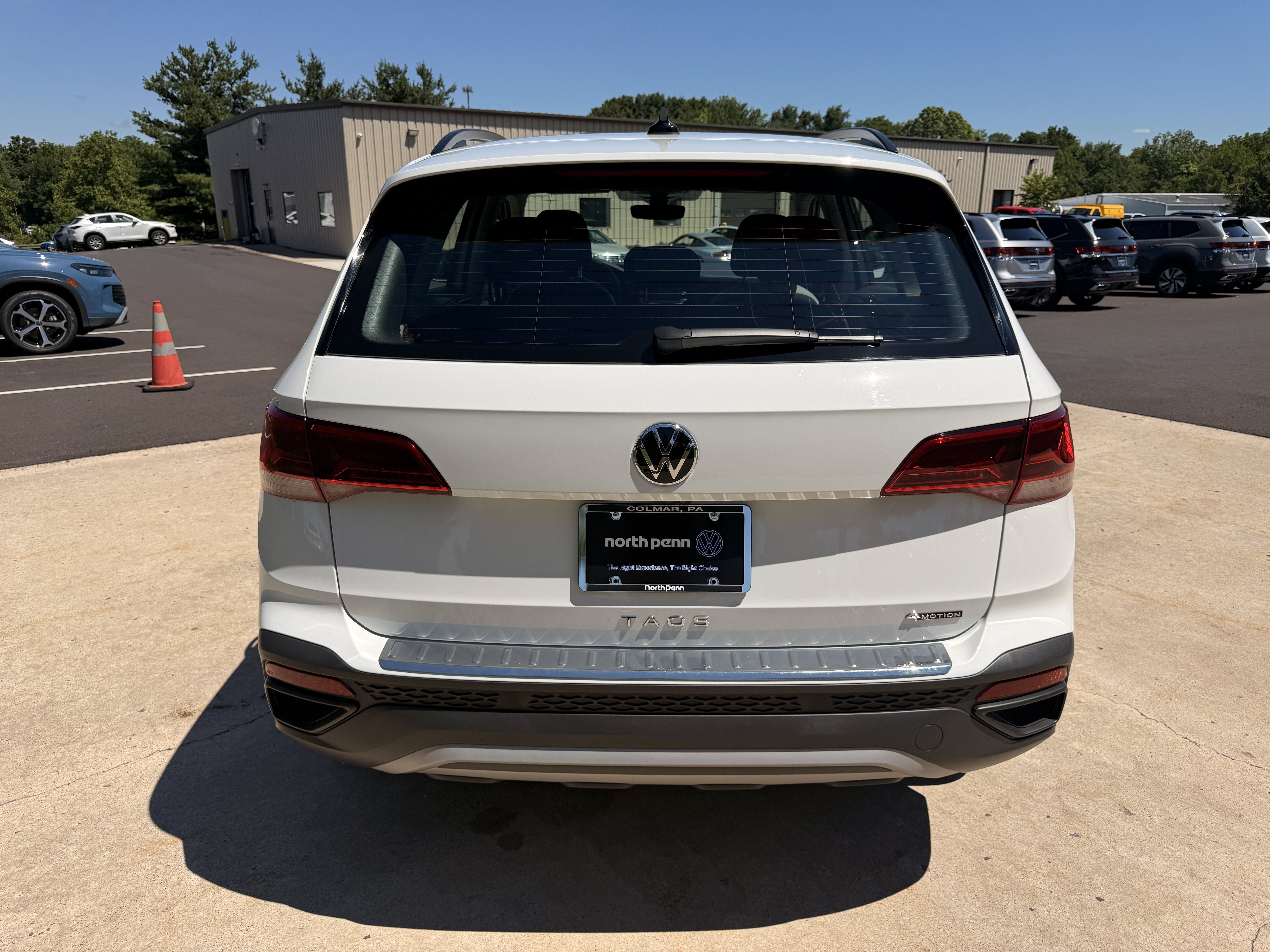 Used 2023 White Volkswagen S image 11