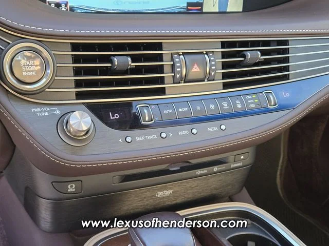 Used 2018 White Lexus 500 Base image 28