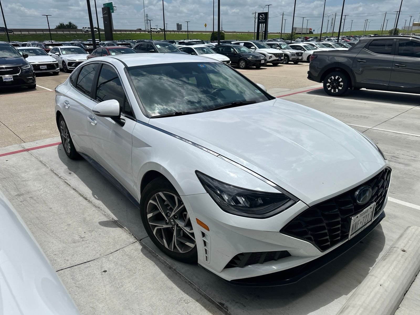 Used 2020 Quartz White Hyundai SEL image 5
