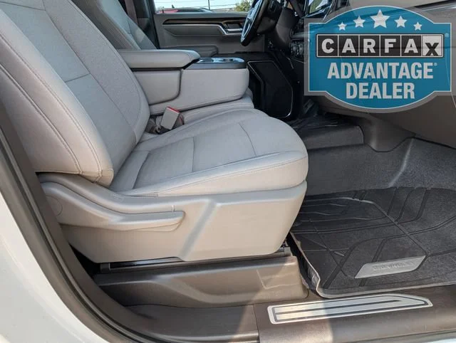 Used 2024 Summit White Chevrolet LT image 25