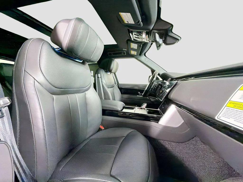 New 2026 Santorini Black Land Rover Autobiography image 30