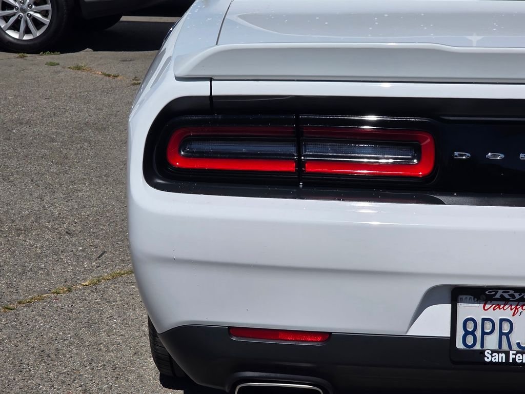 Certified Used 2019 White Dodge SXT image 8