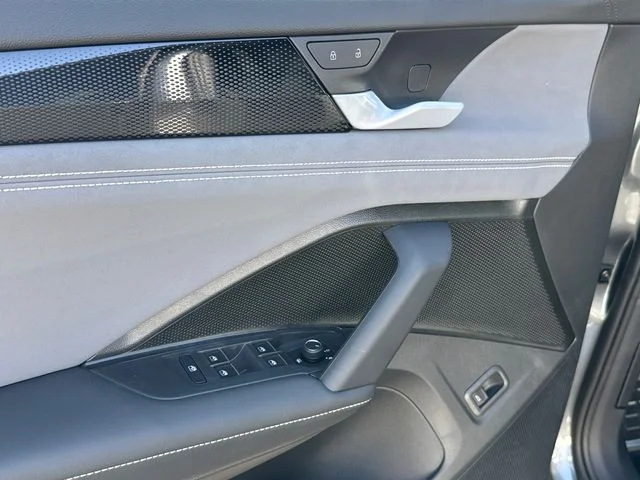 New 2026 Platinum Gray Metallic Volkswagen 2.0T SE R-Line Black image 9