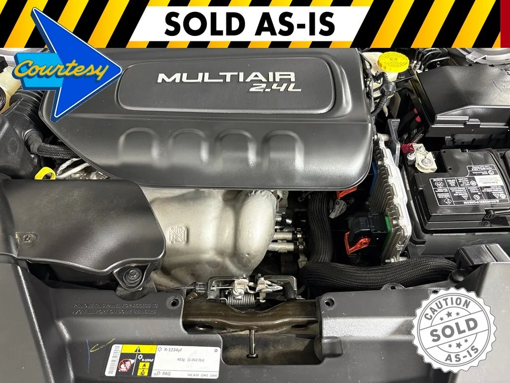 Used 2018 Silver Jeep Latitude Plus image 40