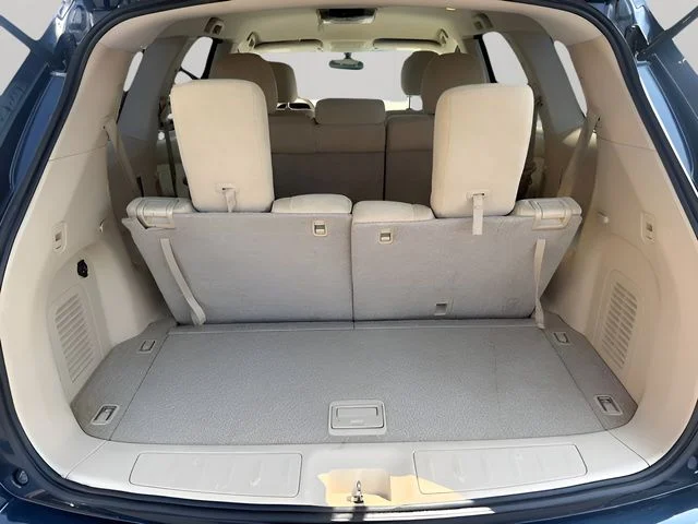 Used 2015 Blue Nissan SV image 33