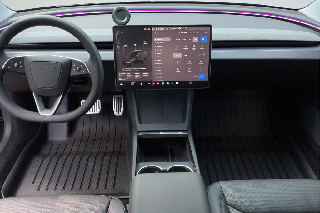 2025 Tesla Model 3 Long Range - Photo 11