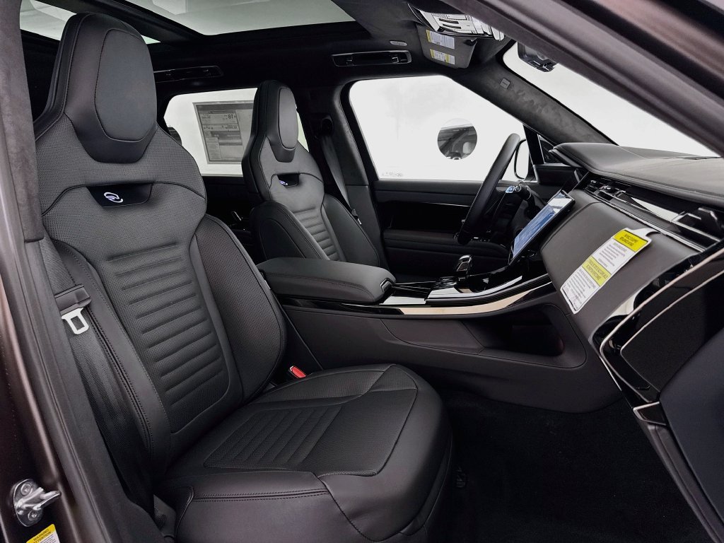New 2027 Tourmaline Brown in Satin finish Land Rover SV image 29