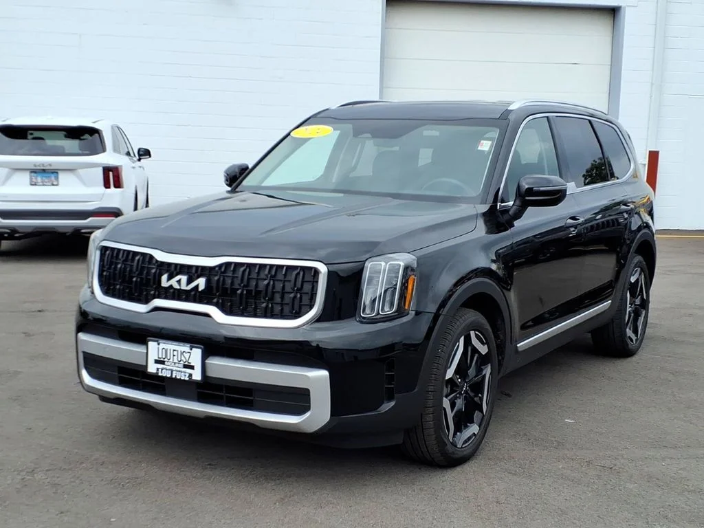 Used 2024 Black Kia EX image 11