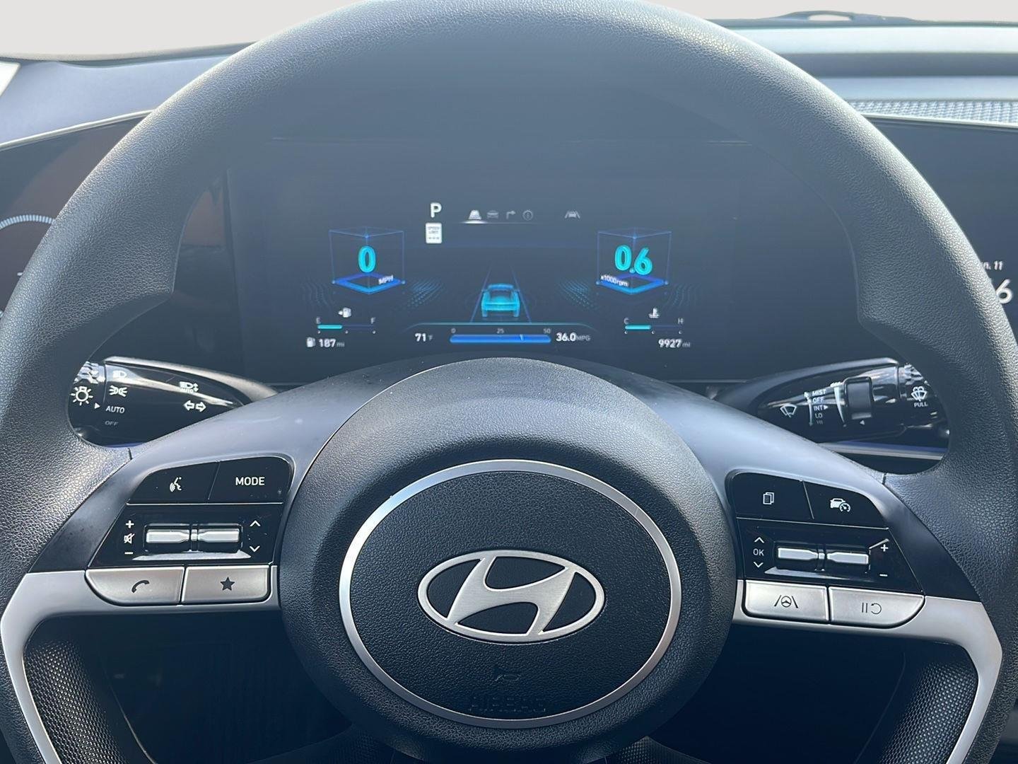 Used 2024 Amazon Gray Hyundai SEL image 32