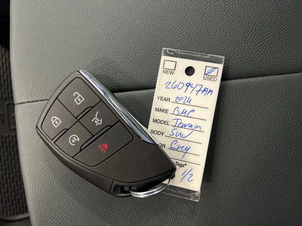 2026 GMC Terrain AT4 - Photo 30