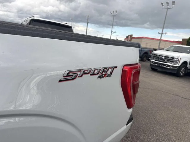Used 2023 White Ford XLT image 17