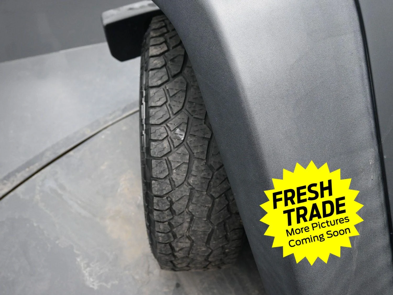 Used 2016 Billet Silver Metallic Clearcoat Jeep Black Bear image 5