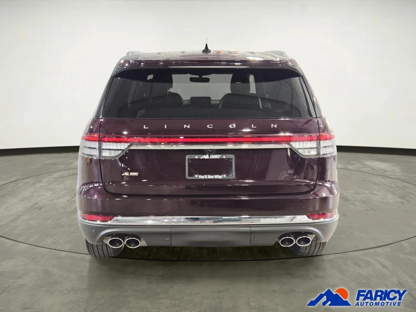 Used 2024 Diamond Red Metallic Tinted Clearcoat LINCOLN RESERVE image 4