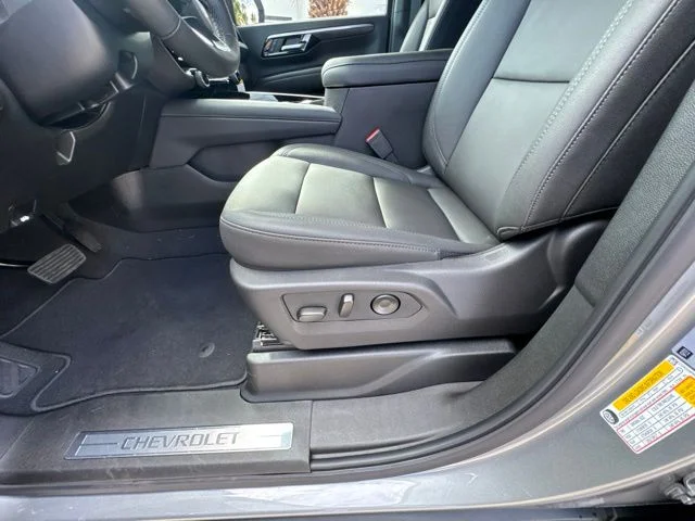 New 2026 Gray Chevrolet Z71 image 15