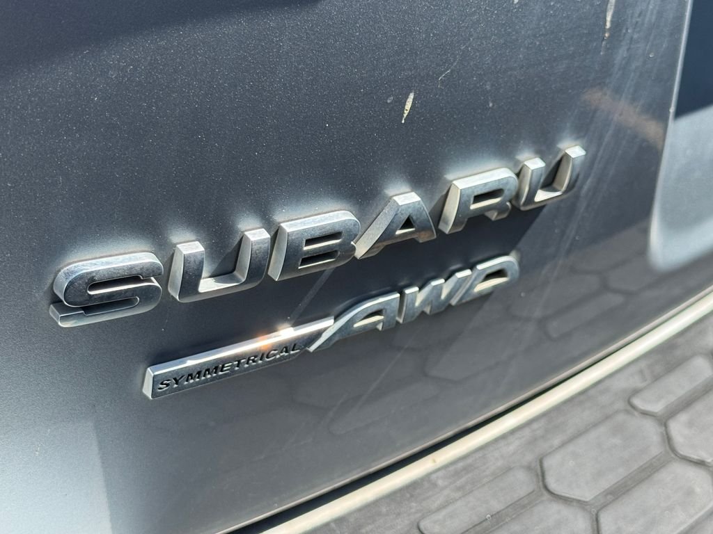 Used 2018 Silver Subaru 2.0i Premium image 12