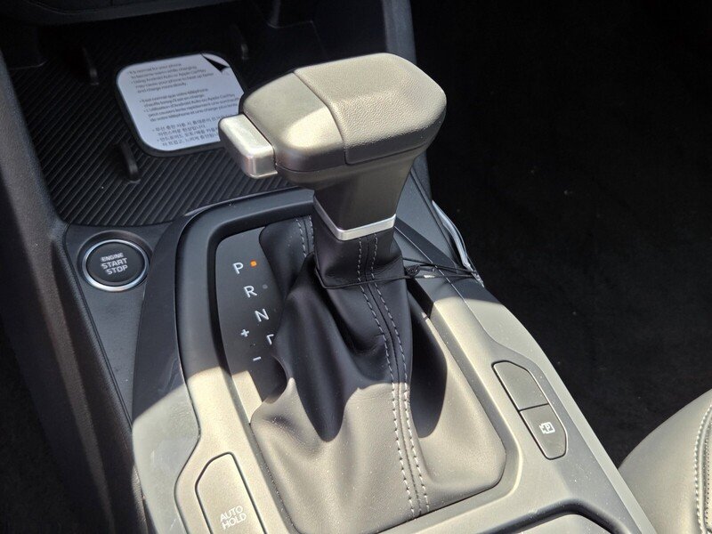 New 2026 Snow White Pearl Kia EX image 14