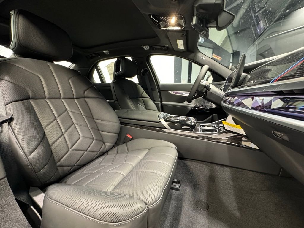 Used 2026 Blue BMW xDrive60 image 24