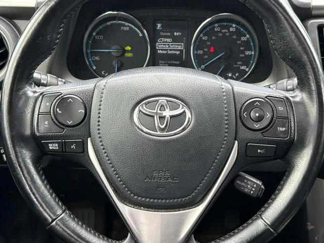 Used 2017 Silver Toyota Limited image 18