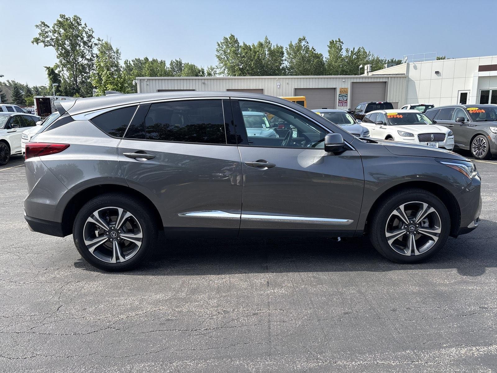Used 2024 Liquid Carbon Metallic Acura w/Advance Package image 22