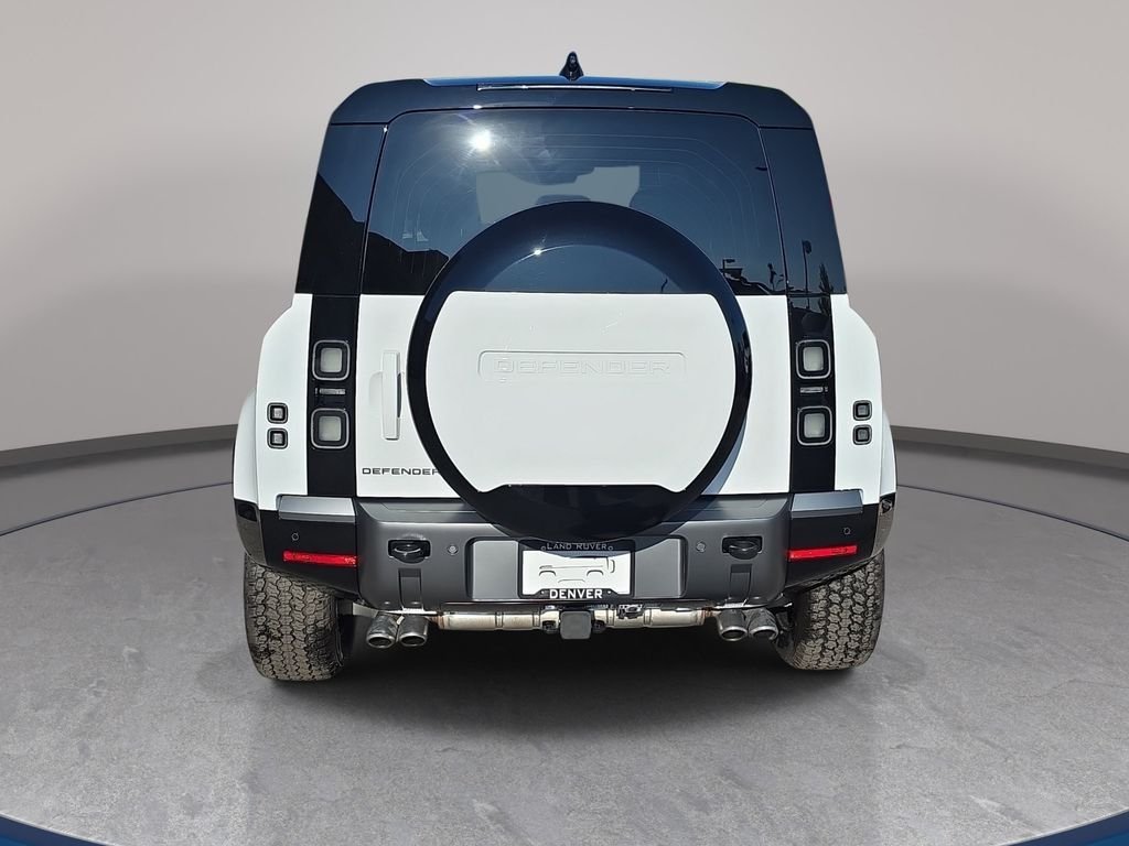 New 2026 Fuji White Land Rover V8 image 6