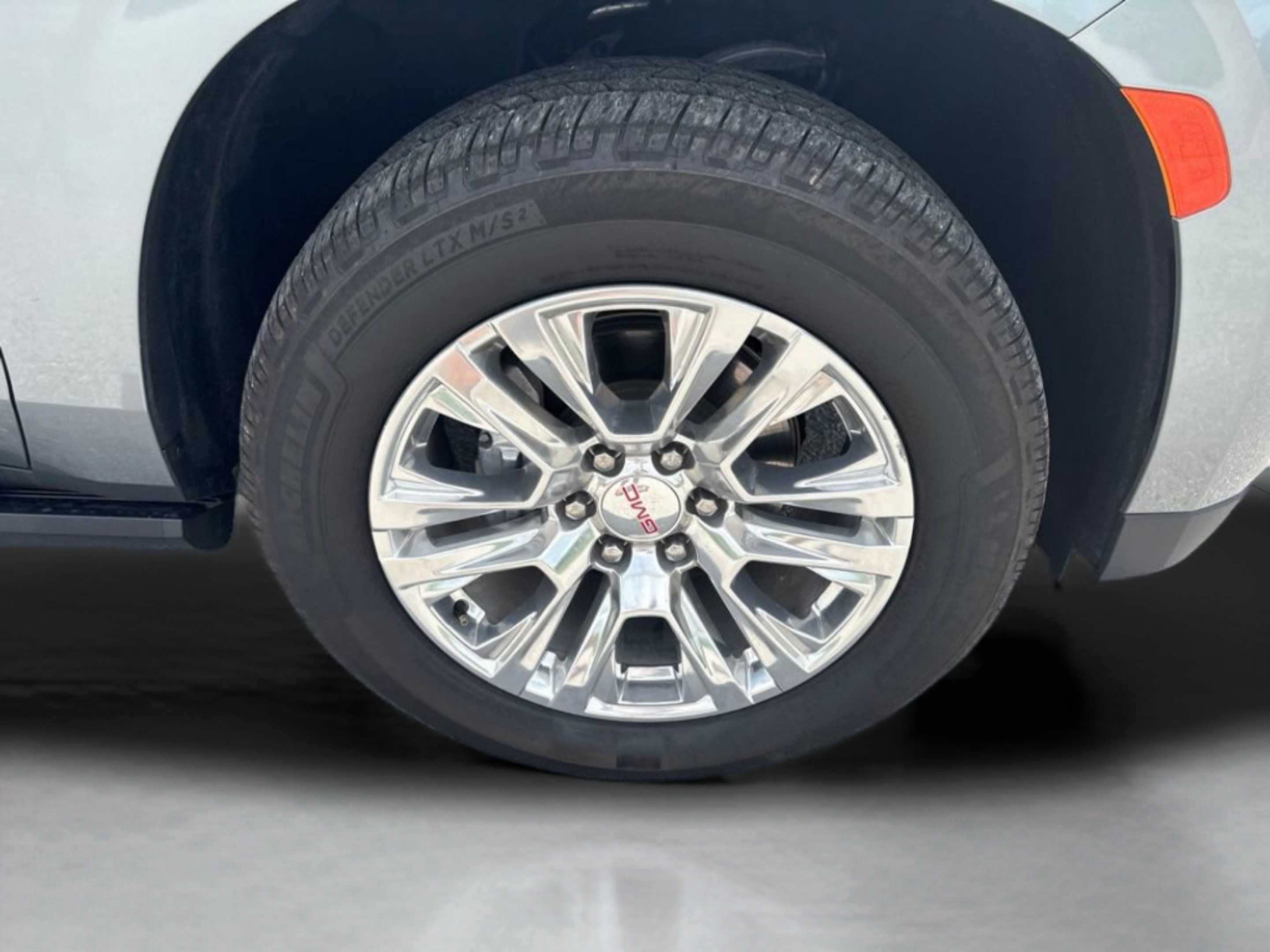 Used 2023 Sterling Metallic GMC Denali image 40