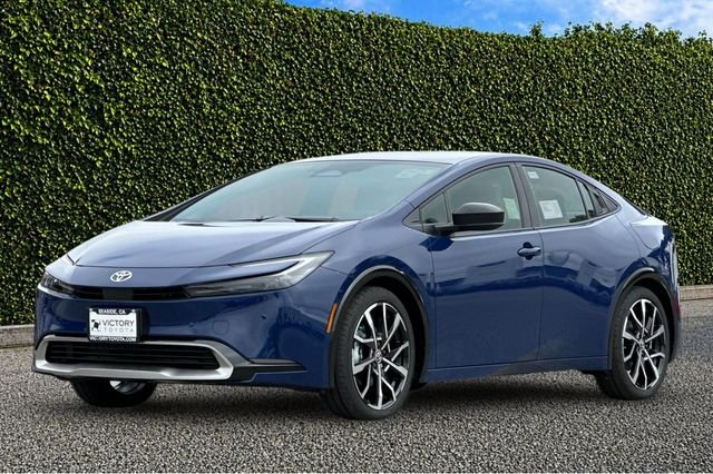 New 2026 Reservoir Blue Toyota XSE image 8