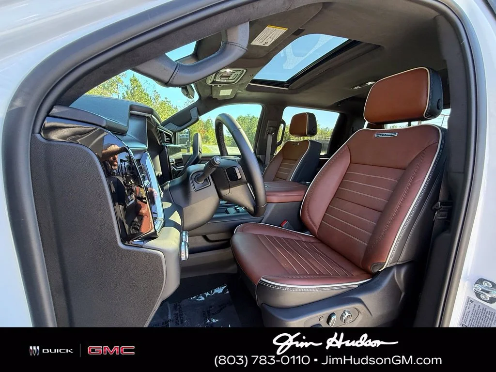Used 2026 Glacier White Tricoat GMC Denali Ultimate image 6