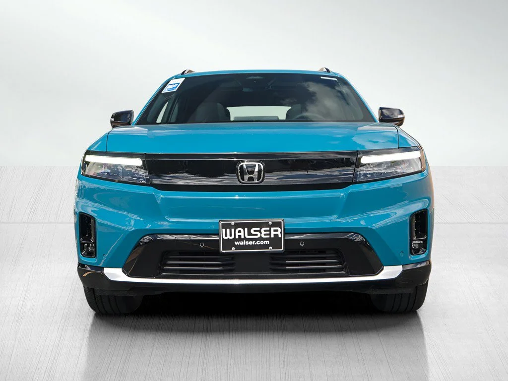 New 2026 North Shore Pearl Honda Touring image 2
