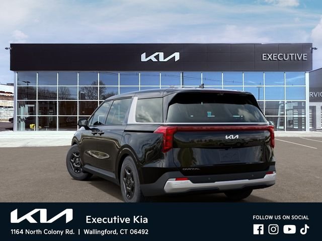 New 2026 Aurora Black Pearl Kia LXS image 4