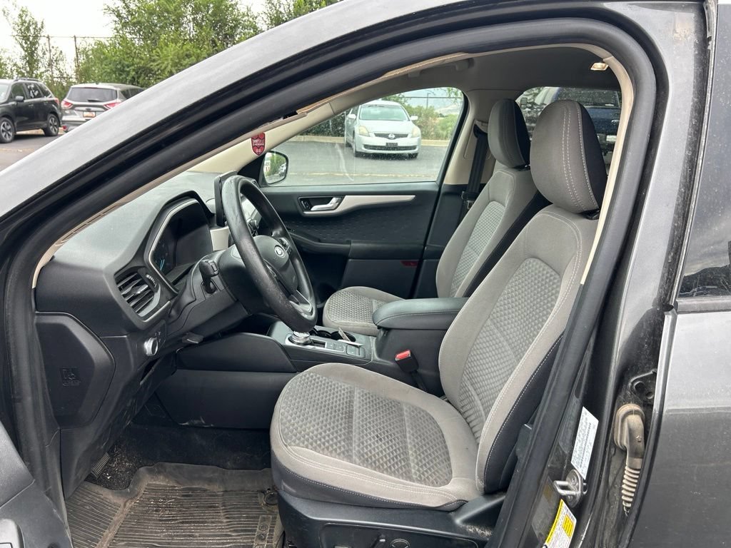 Used 2020 Magnetic Ford SE image 18
