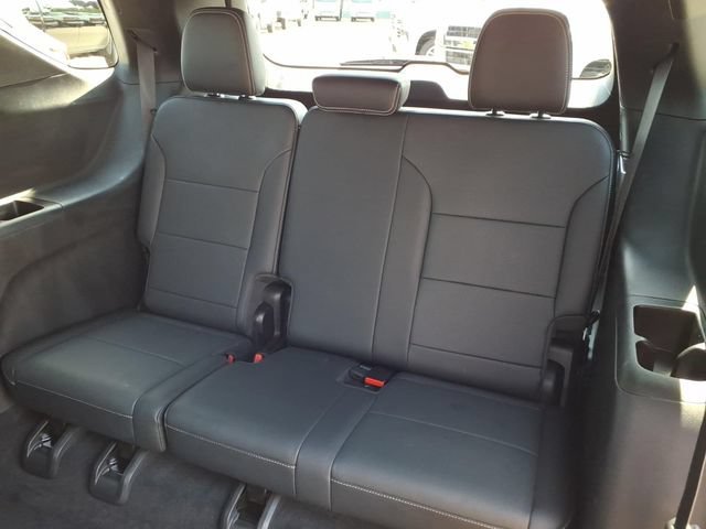 Used 2025 Summit White Chevrolet LT image 8