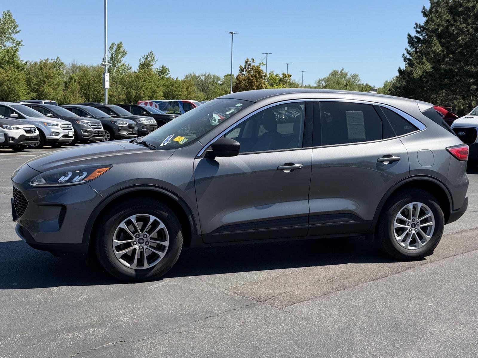 Used 2022 Carbonized Gray Ford SE image 4