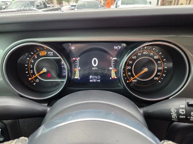 Certified Used 2019 Silver Jeep Unlimited Sahara image 30