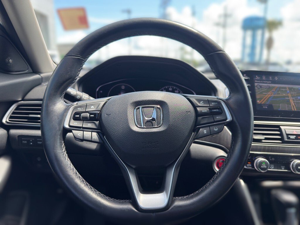 Used 2018 WHITE Honda Touring image 13