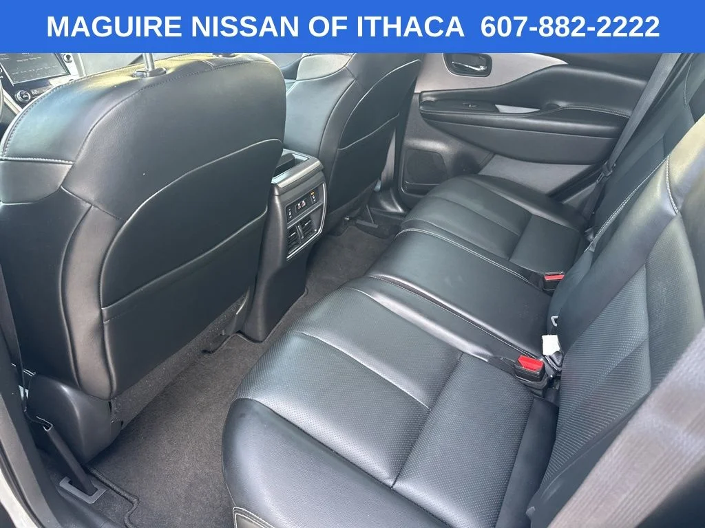 Used 2023 Silver Nissan SL image 9