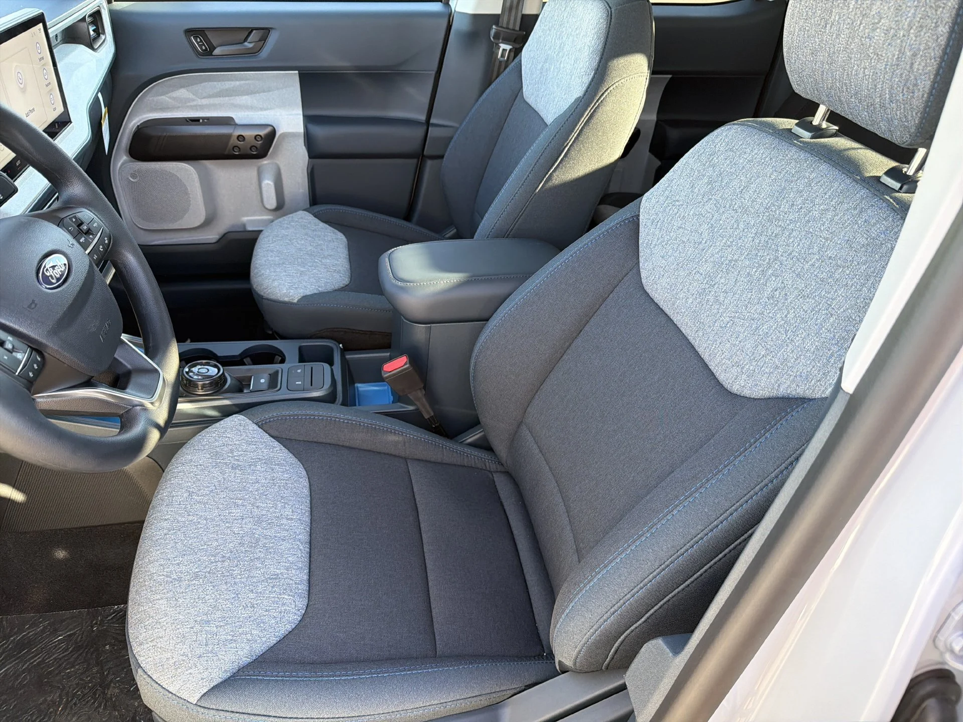 New 2026 Space White Metallic Ford XLT image 15