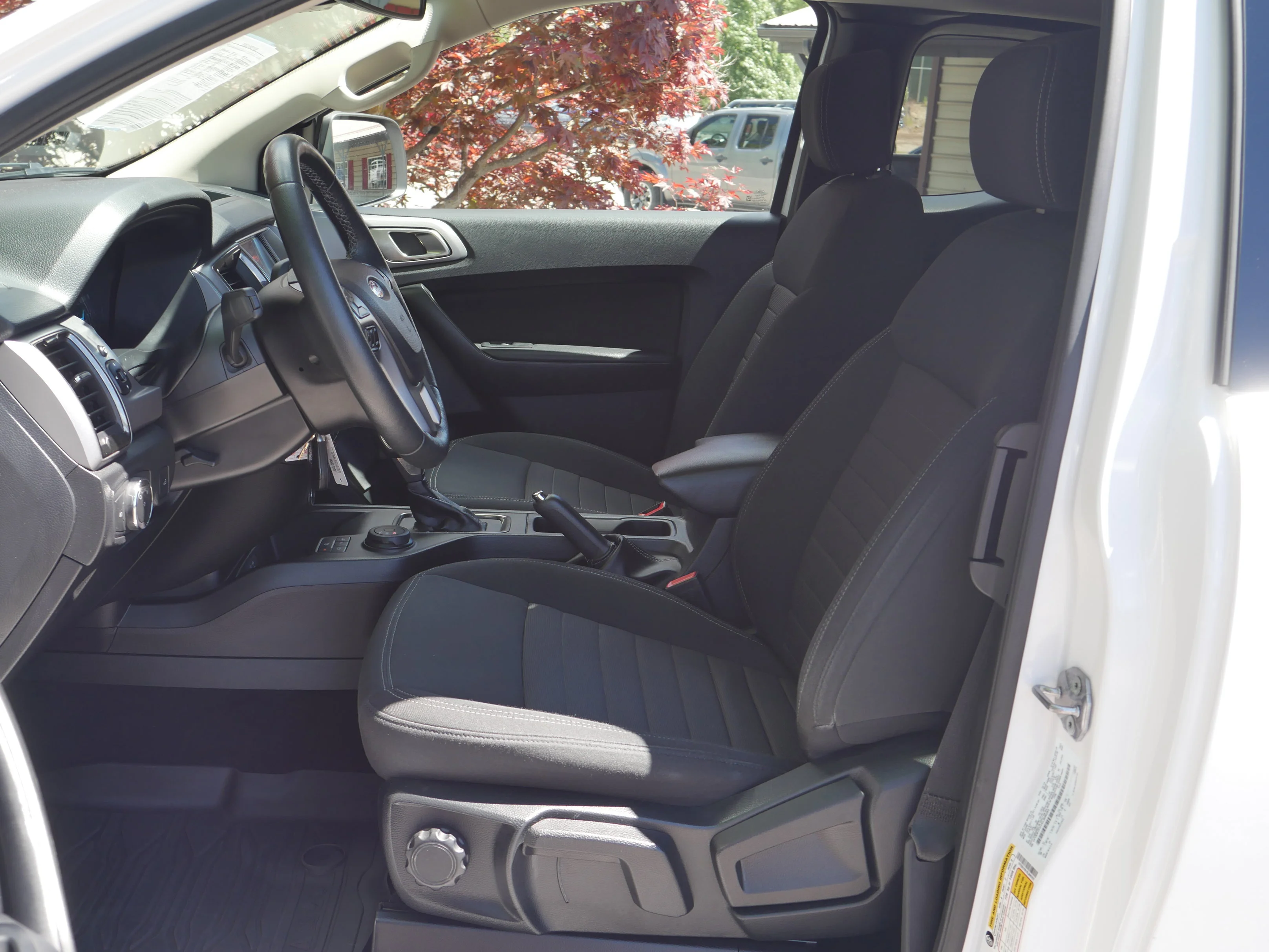 Used 2019 Oxford White Ford XLT image 3