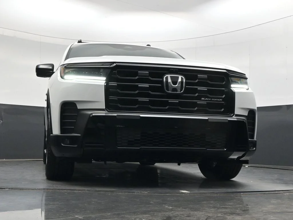 New 2026 Platinum White Pearl Honda Black Edition image 25
