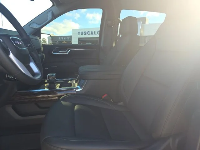 Used 2026 White GMC Elevation image 9