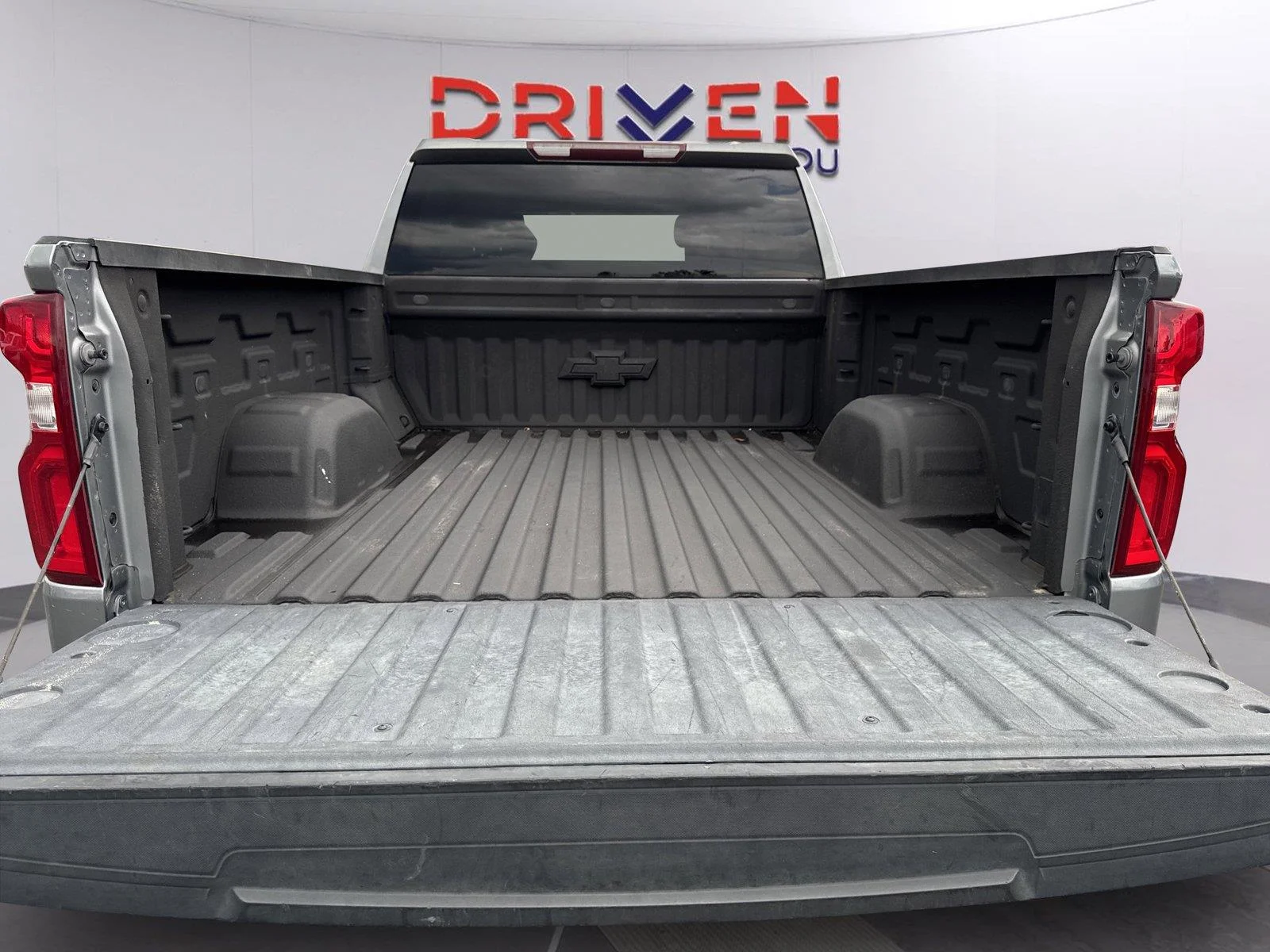 Used 2021 SATIN STEEL METALLIC Chevrolet RST image 32