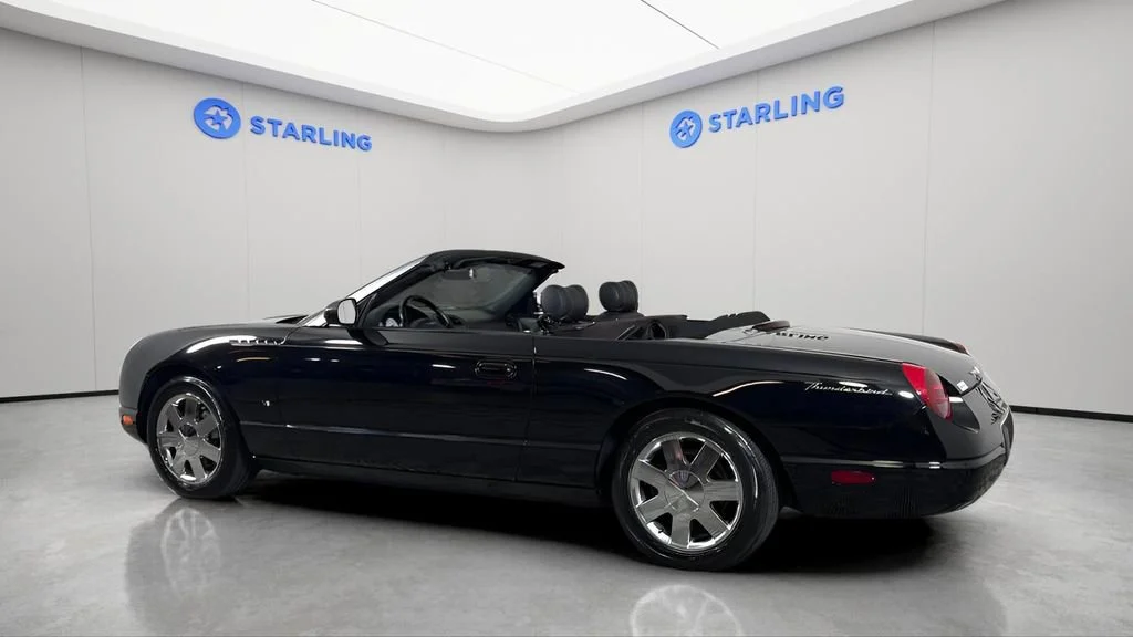 Used 2003  Ford Deluxe image 8