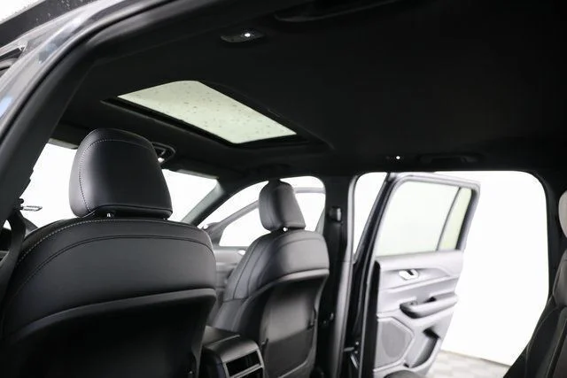 New 2025 Baltic Gray Metallic Clear-Coat Exterior Paint Jeep Altitude X image 24