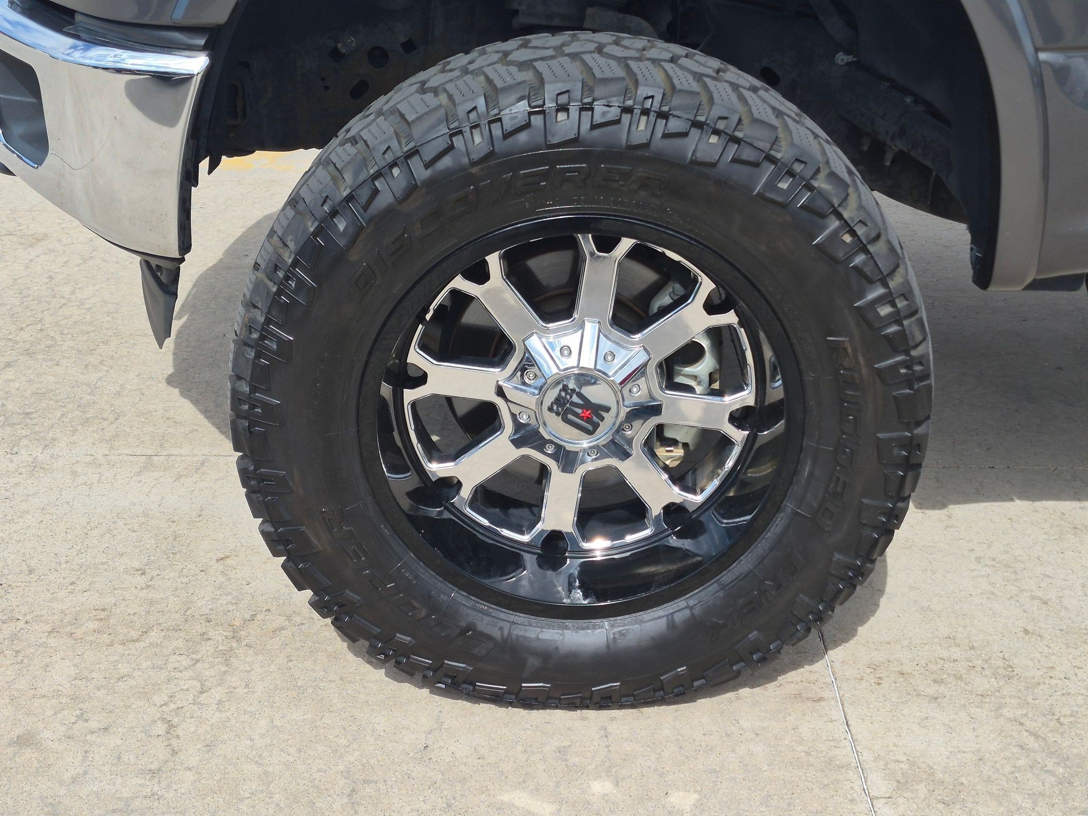Used 2017 Gray Ford XL image 11