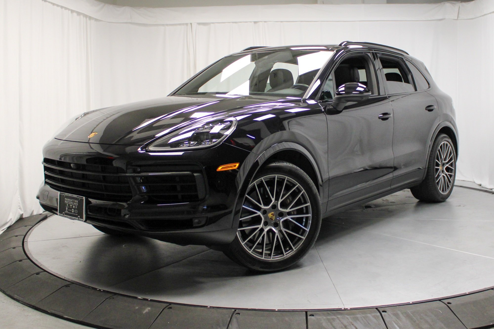 2022 Porsche Cayenne Base